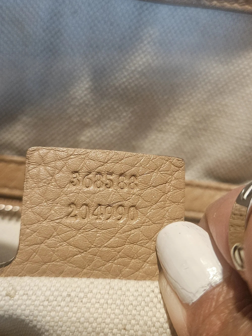 Gucci Beige Pebbled Leather Drawstring Hobo